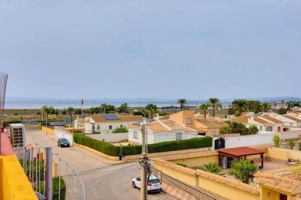Duplex for sale on Barrio La Siesta - El Salado - Torreta, Torrevieja thumbnail 1