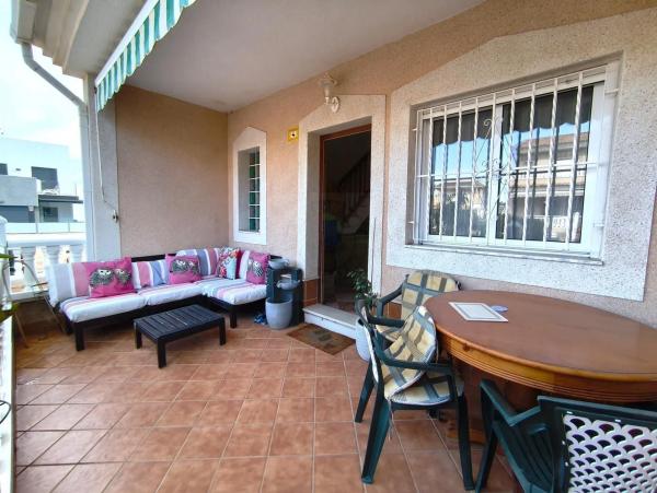 Chalet pareado en calle Veleta photo 1
