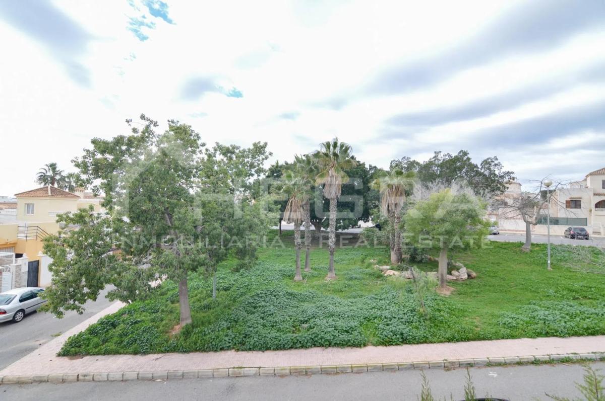 Venta de chalet adosado en Urbanización Lago Mar Playa II , Torrevieja photo 4