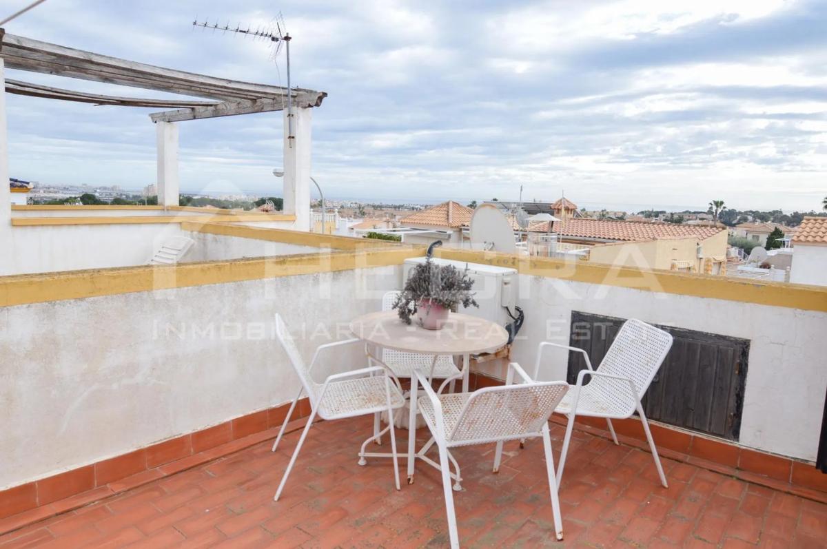 Venta de chalet adosado en Urbanización Lago Mar Playa II , Torrevieja photo 5