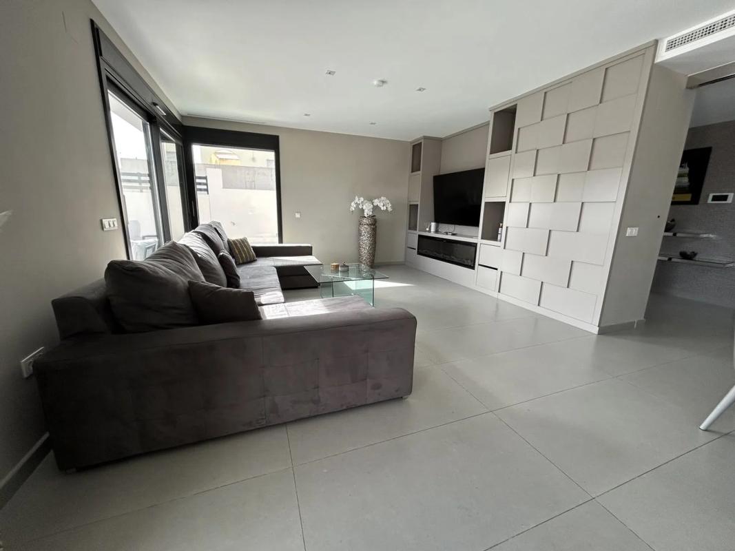 Venta de chalet independiente en Avenida de Torrevieja, Torrevieja
photo 3