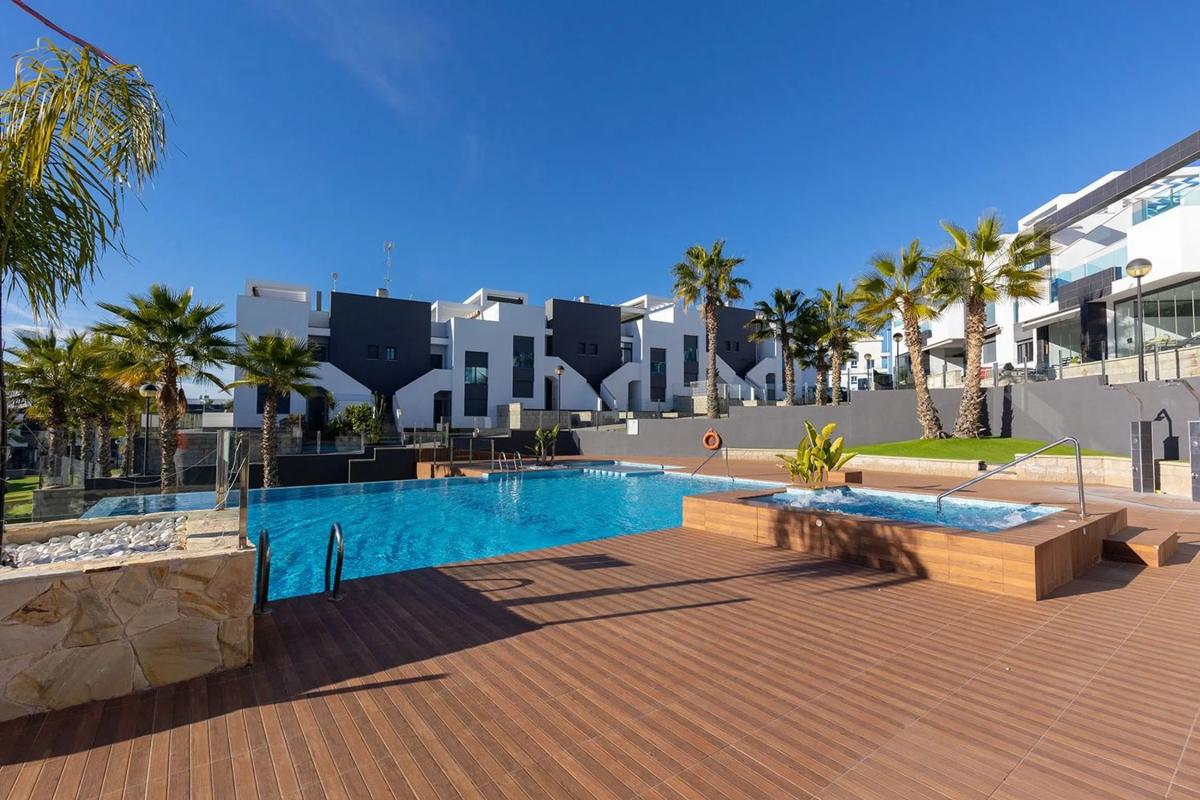 Venta de piso en Calle Humedal, 49, Torrevieja
 photo 4