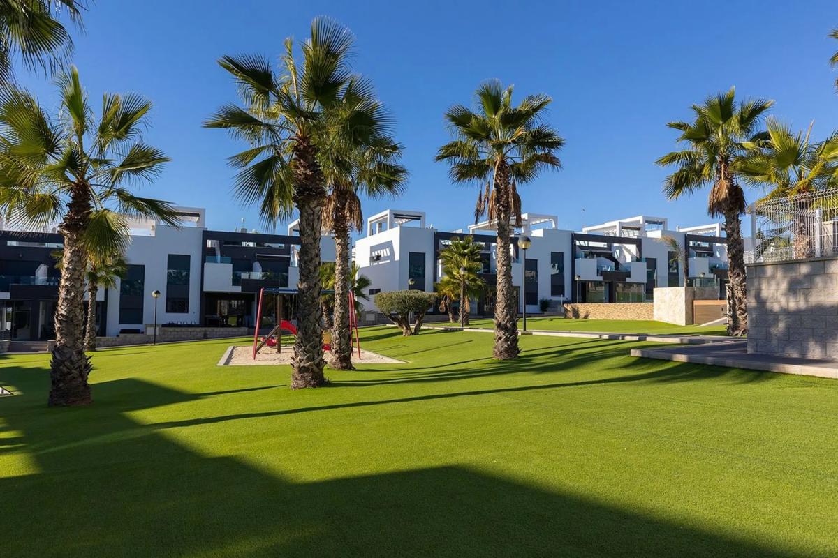 Venta de piso en Calle Humedal, 49, Torrevieja
 photo 5