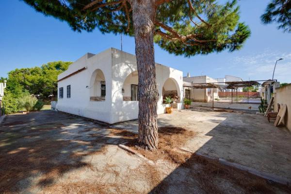 Chalet wolnostojący na sprzedaż w Calle Poniente Bal, 27, Torrevieja thumbnail 2