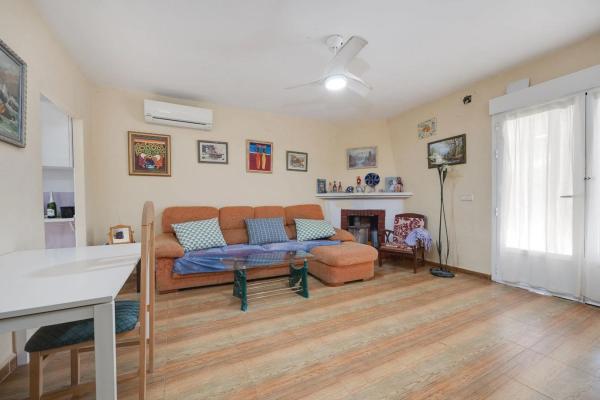 Chalet wolnostojący na sprzedaż w  Calle Poniente Bal, 27, Torrevieja photo 4