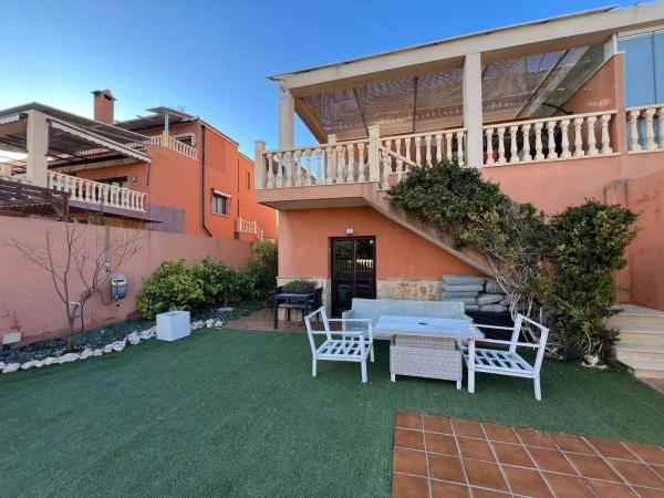 Chalet wolnostojący na sprzedaż w  Barrio Los Balcones - Los Altos del Edén, Torrevieja photo 1