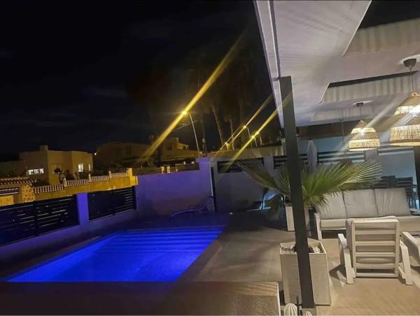 Частный шале на продаже в  Avenida de Elche, 88, Торревьеха photo 3