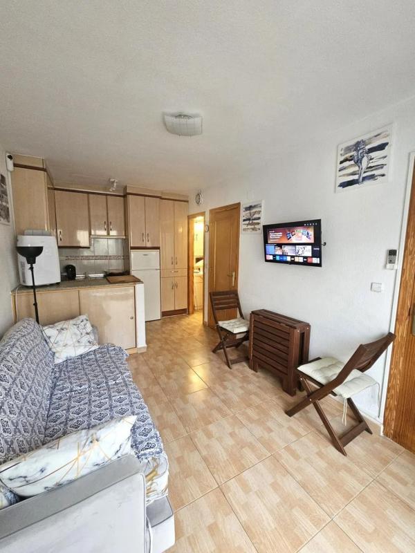 Sale of independent chalet in Urbanización Lago Jardín, Torrevieja
photo 1