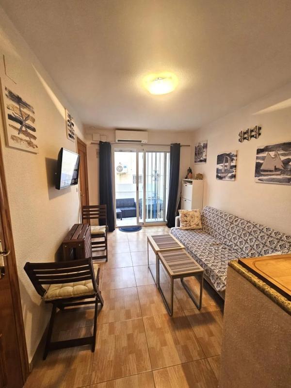 Sale of independent chalet in Urbanización Lago Jardín, Torrevieja
photo 2