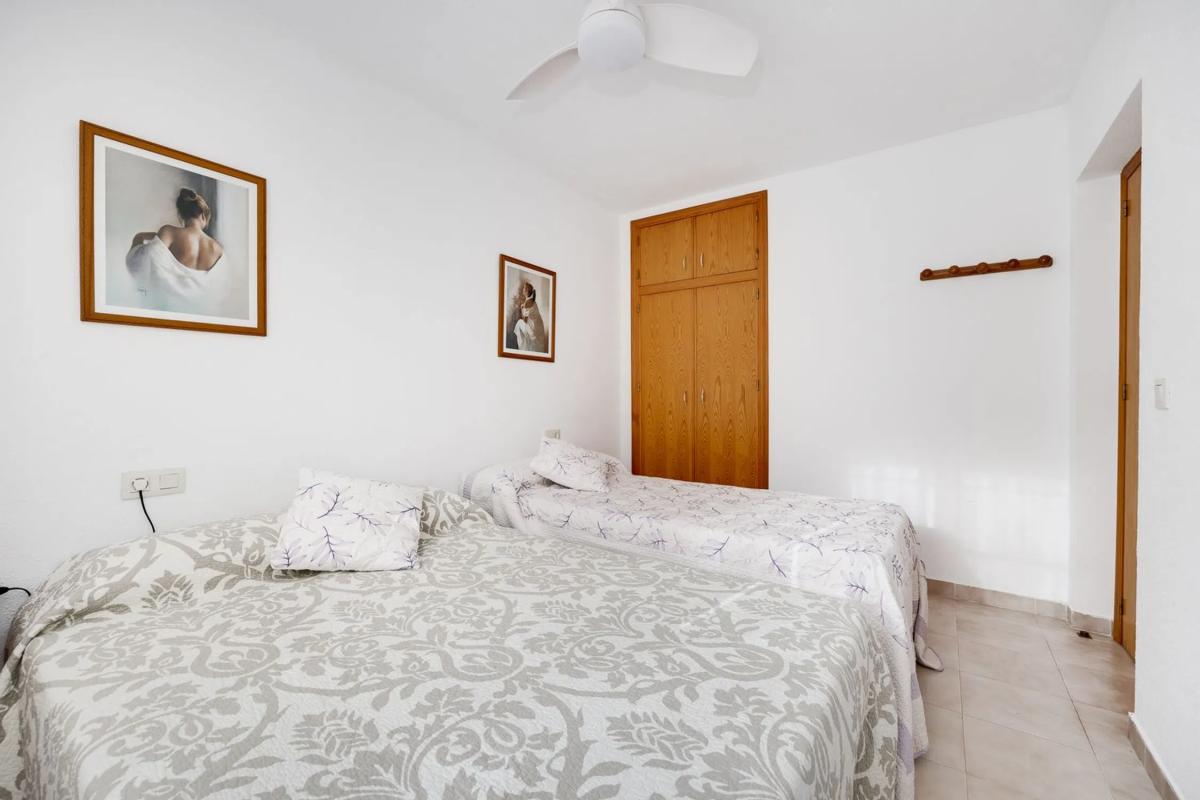 Sale of townhouse in UR LAGO JARDIN 2 M5, 1 , Torrevieja photo 1