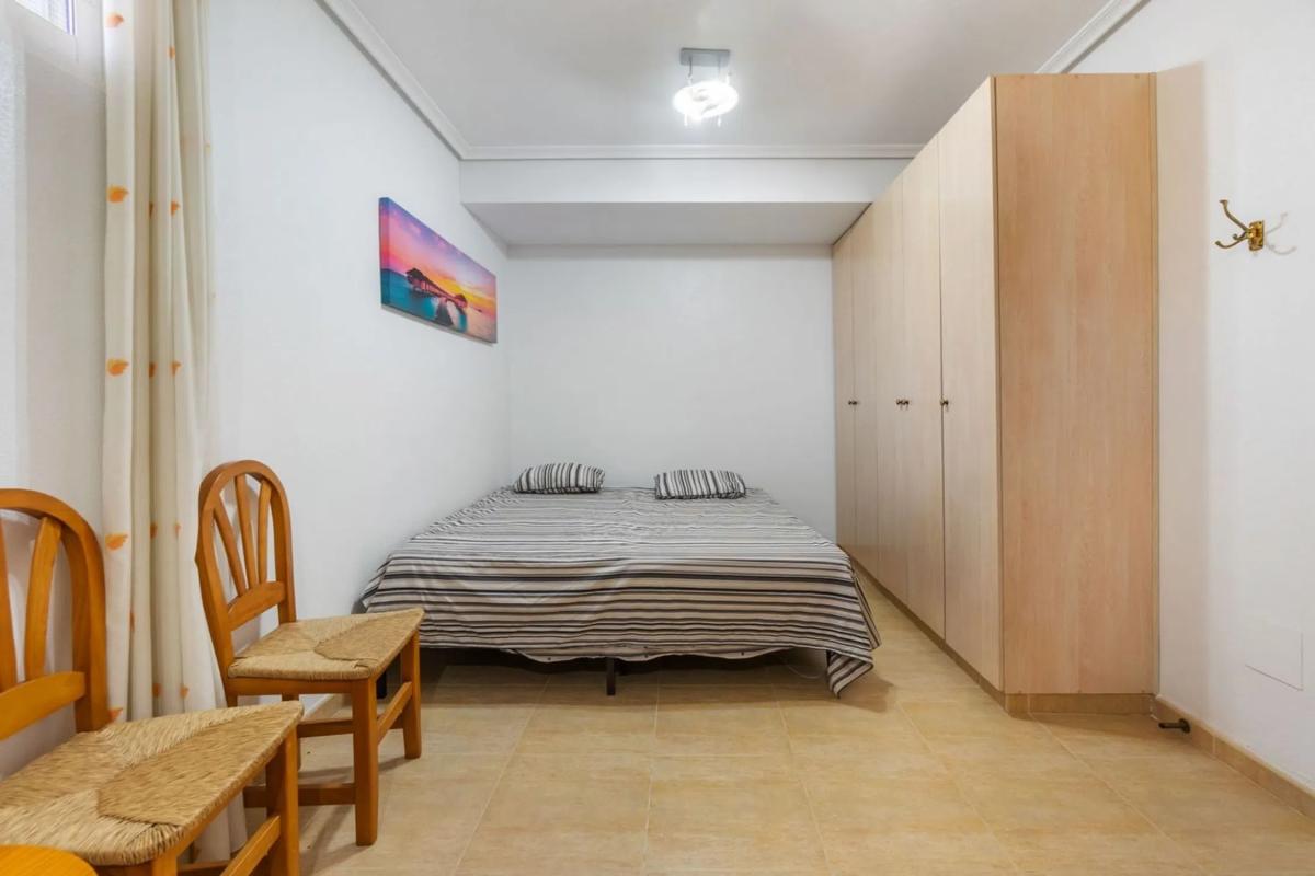 Sale of townhouse in Calle Maladeta s/n , Torrevieja photo 5