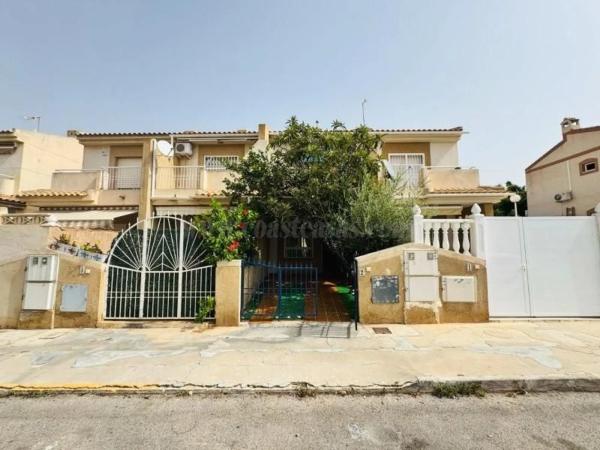 Terraced house for sale at  Calle Avellaneda , Torrevieja photo 3