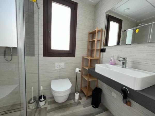 Independent chalet for sale in Barrio Parque Acuático - Sector 25, Torrevieja
 photo 4