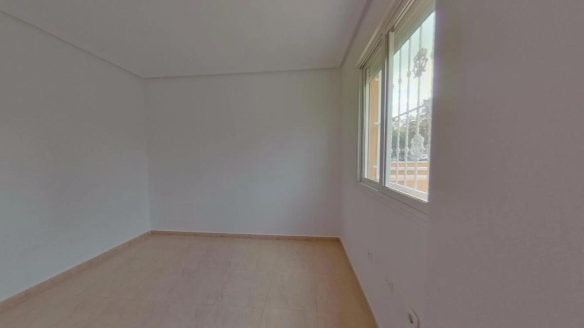 Sprzedaż mieszkania w Calle Bella Antonia, Torrevieja
photo 1