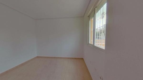 Sale of flat in Calle Bella Antonia, Torrevieja
photo 1