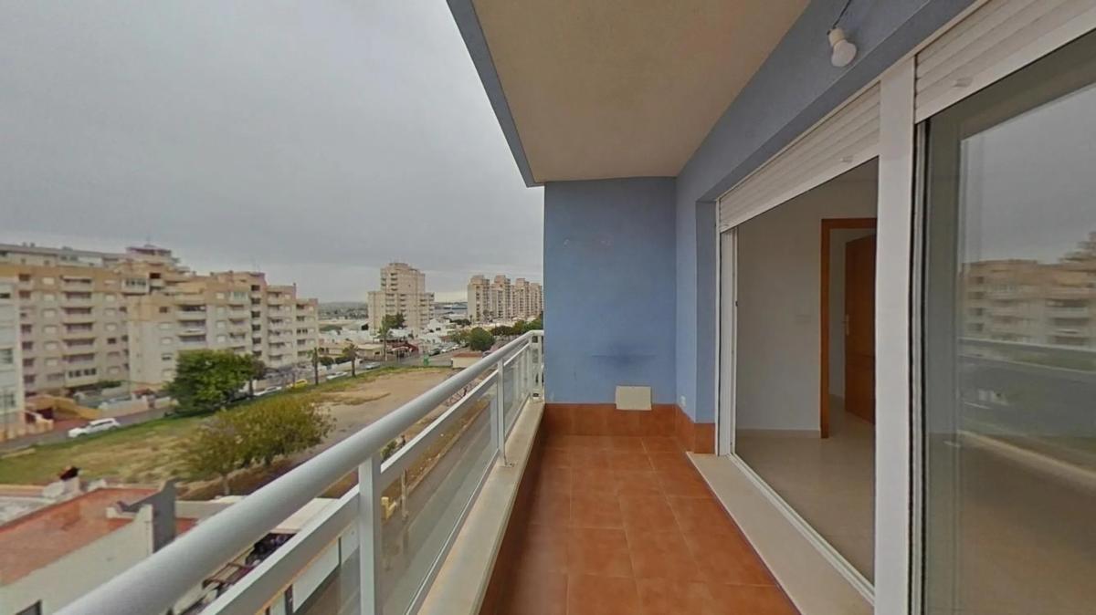 Sprzedaż mieszkania w Calle Santa Petra, Torrevieja
photo 1