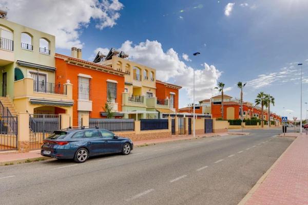 Independent chalet for sale in Barrio Aguas Nuevas, Torrevieja
 photo 2