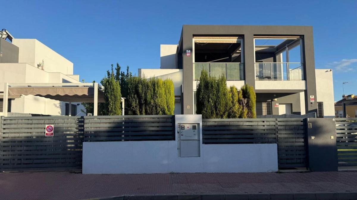 Sprzedaż szeregowego domku w Barrio Aguas Nuevas , Torrevieja photo 5