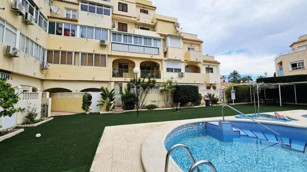 Venta de piso en Calle Marcelina, Torrevieja
 photo 2