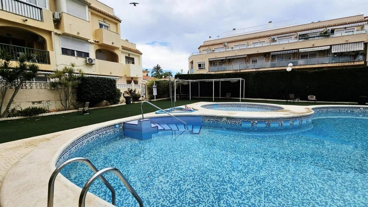 Venta de piso en Calle Marcelina, Torrevieja
 photo 3