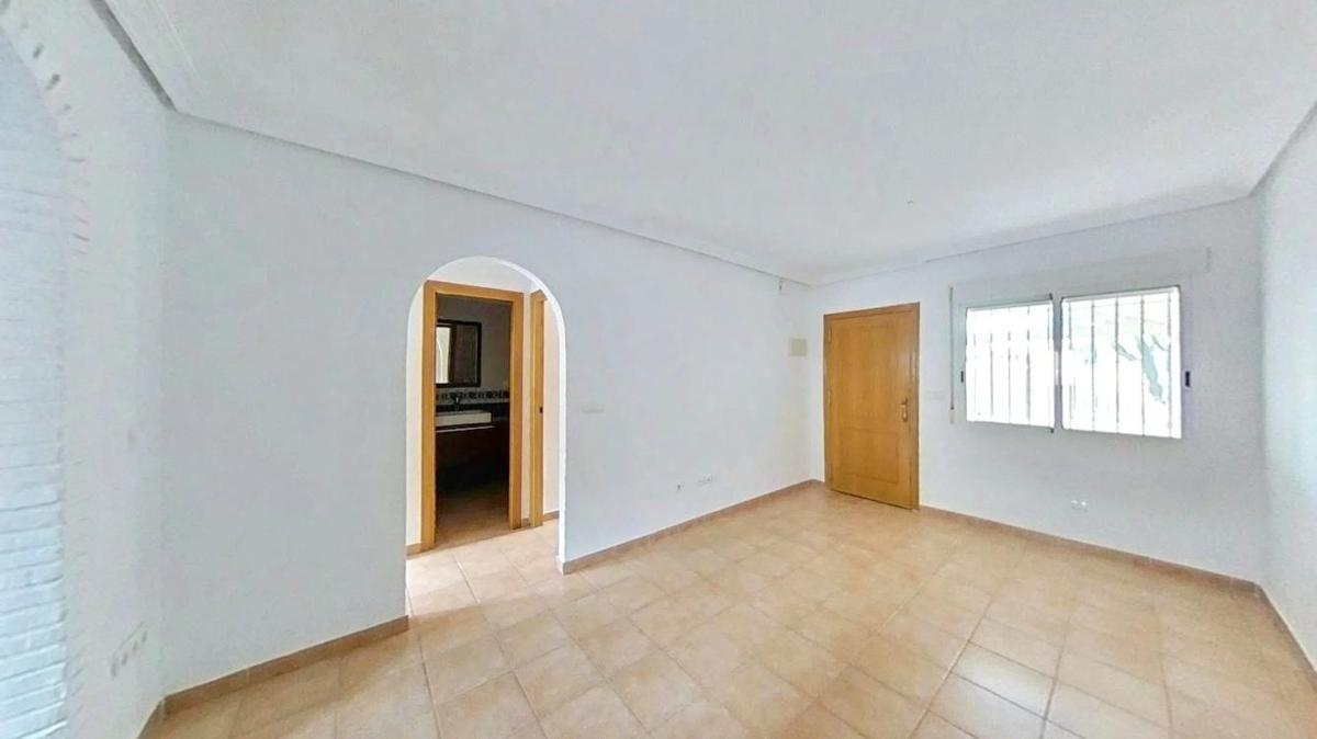 Sale of apartment in Barrio Parque Acuático - Sector 25, Torrevieja
 photo 2