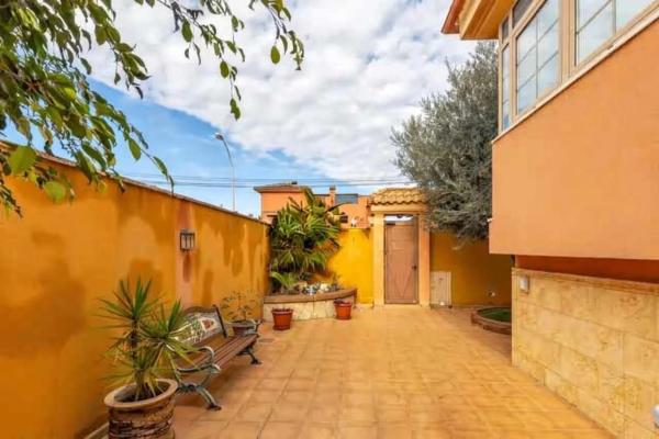Independent chalet for sale in Barrio Aguas Nuevas, Torrevieja
 photo 1