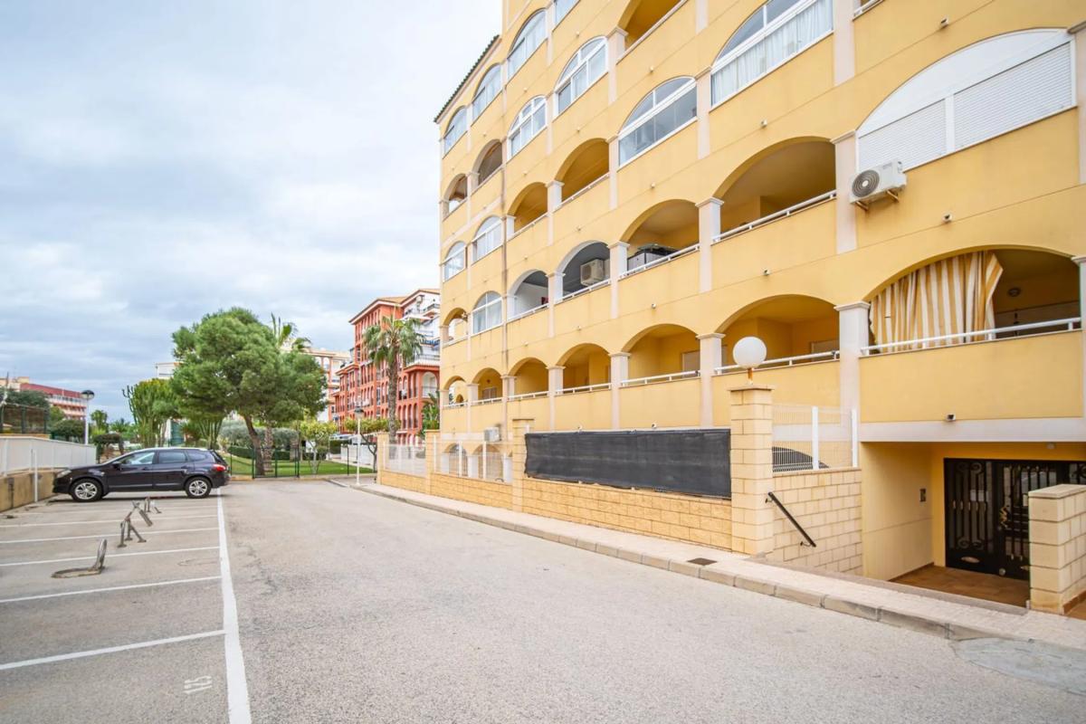 Venta de piso en RD JOSE SAMPER GARCIA, 1, Torrevieja
 photo 2