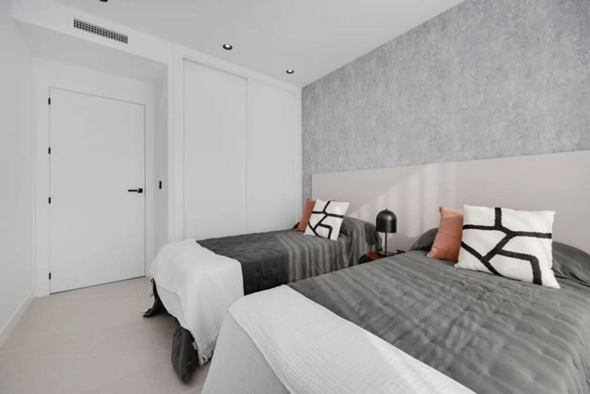 Venta de chalet independiente en Calle Manuel Romera s/n, Torrevieja
 photo 3