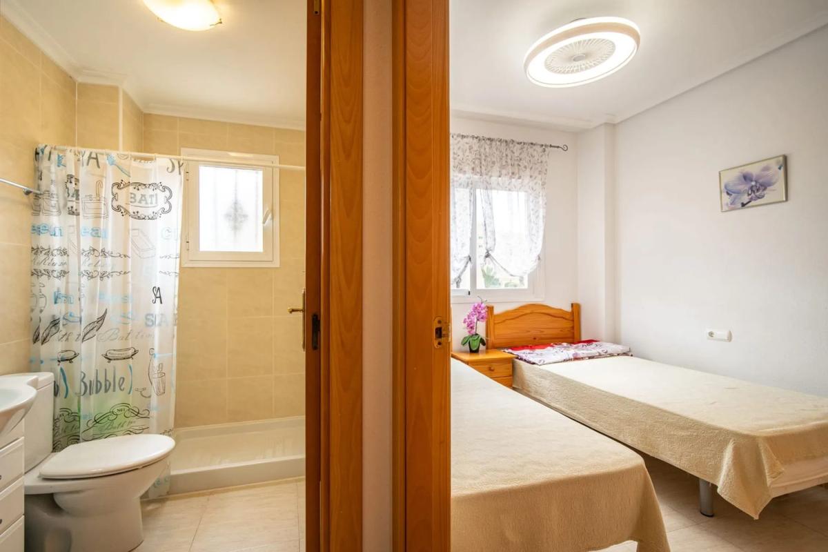 Venta de piso en RD JOSE SAMPER GARCIA, 1, Torrevieja
 photo 3
