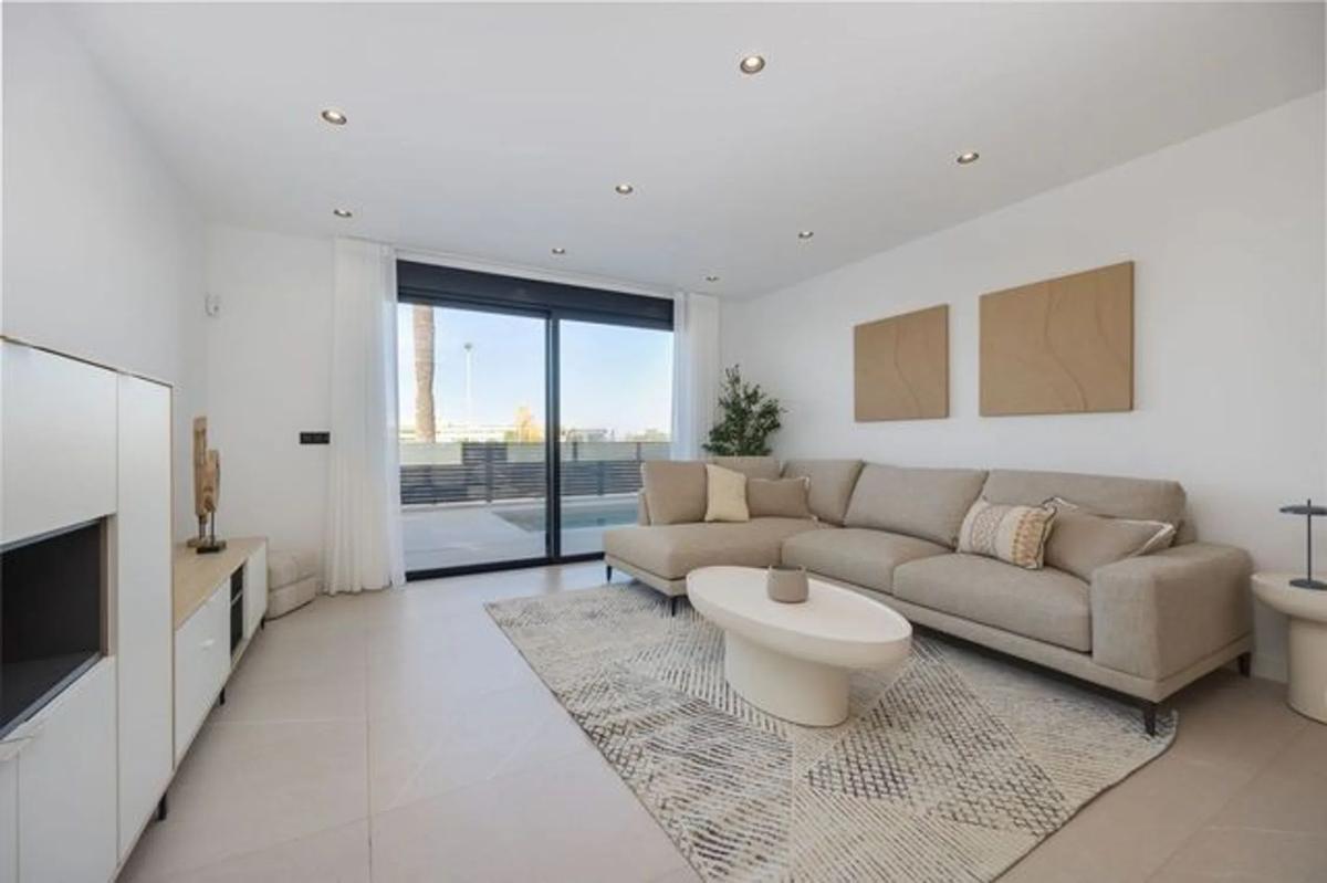 Venta de chalet independiente en Calle Manuel Romera s/n, Torrevieja
 photo 5