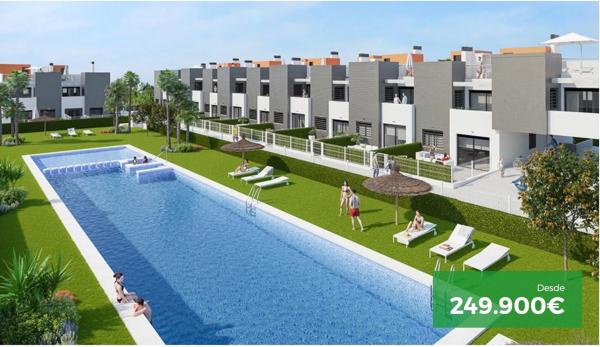 Terraced house for sale at  Barrio Aguas Nuevas , Torrevieja photo 1