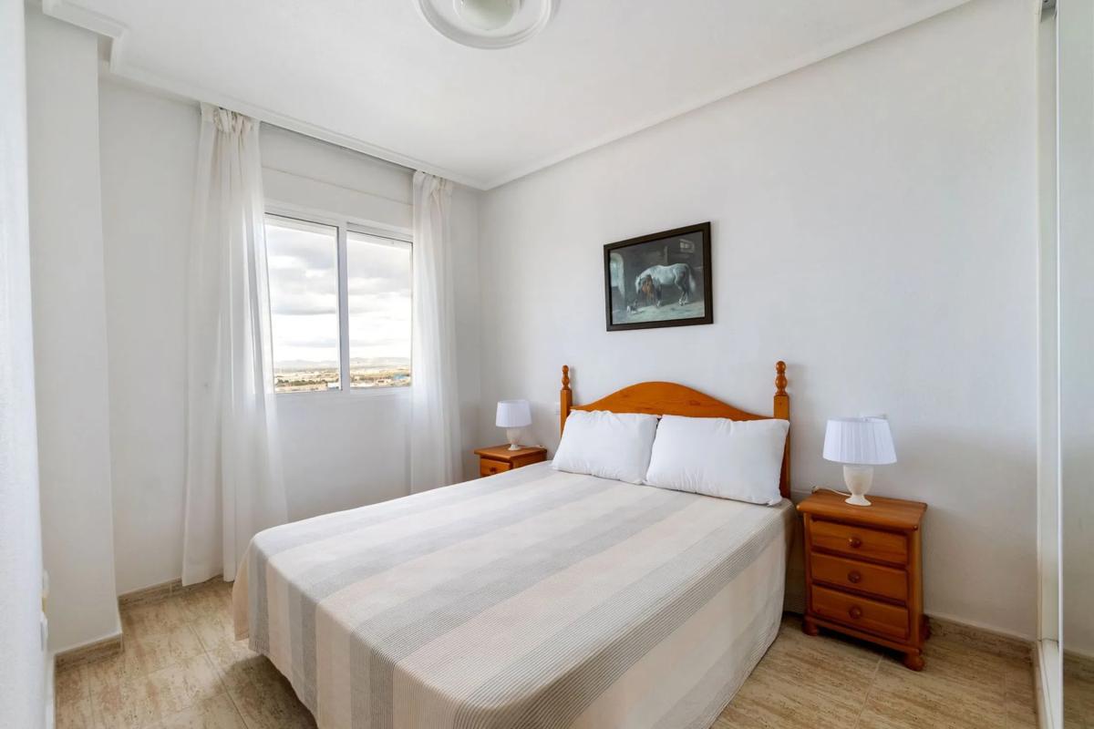 Venta de piso en Calle Joven Pura, 69, Torrevieja
photo 3