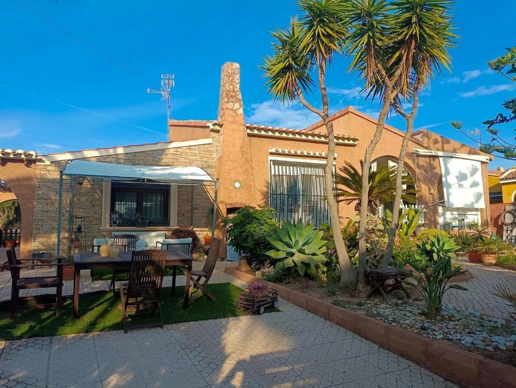 Venta de chalet independiente en Calle Levante, Torrevieja
 photo 2