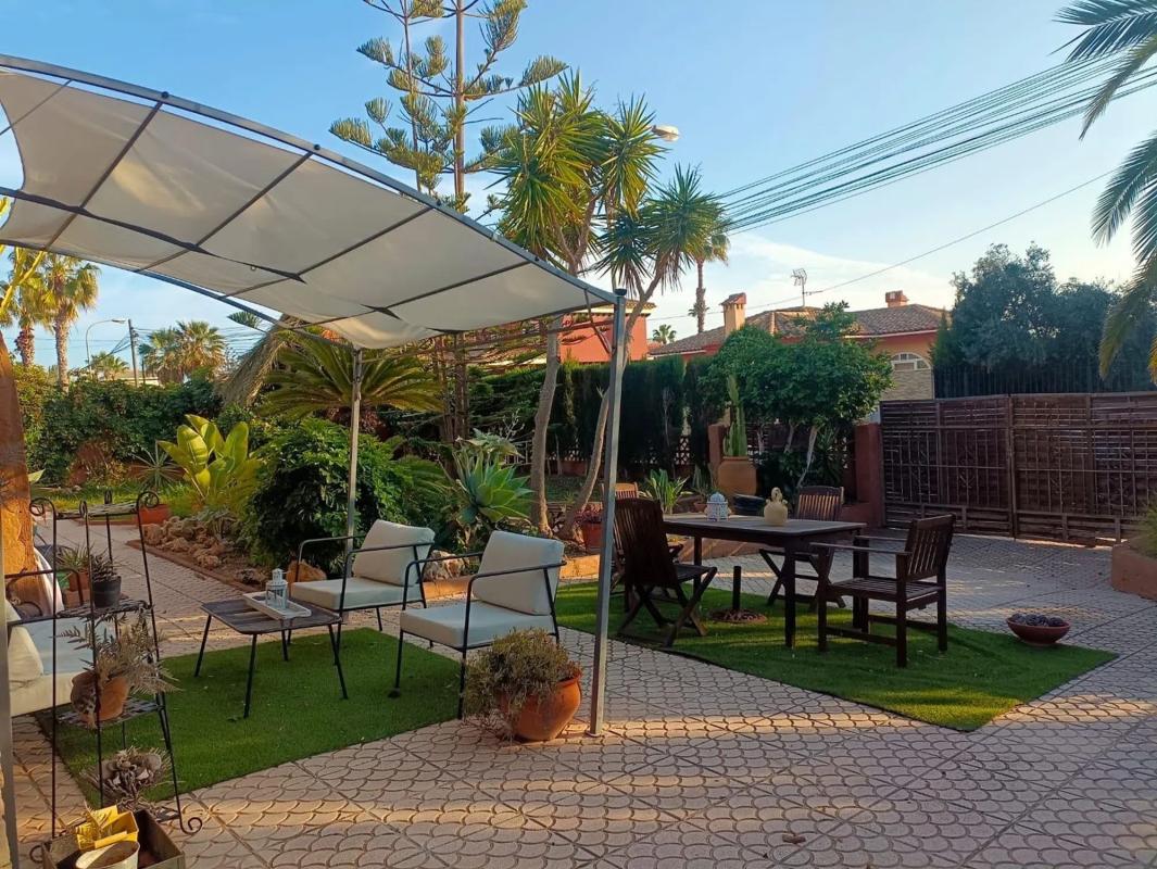 Venta de chalet independiente en Calle Levante, Torrevieja
 photo 3