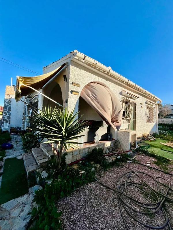 Venta de chalet independiente en Calle Áncora, 10, Torrevieja
photo 1