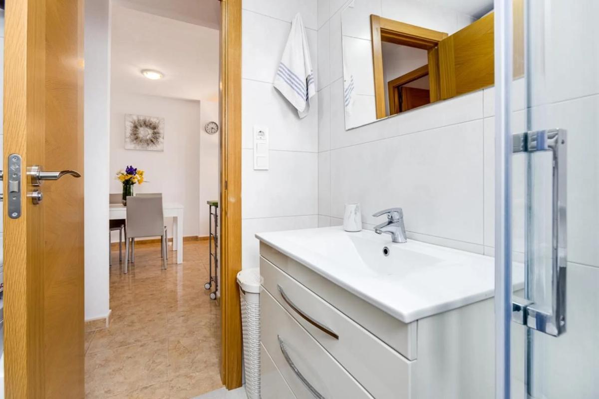 Venta de piso en Calle Helena, 2, Torrevieja
photo 1