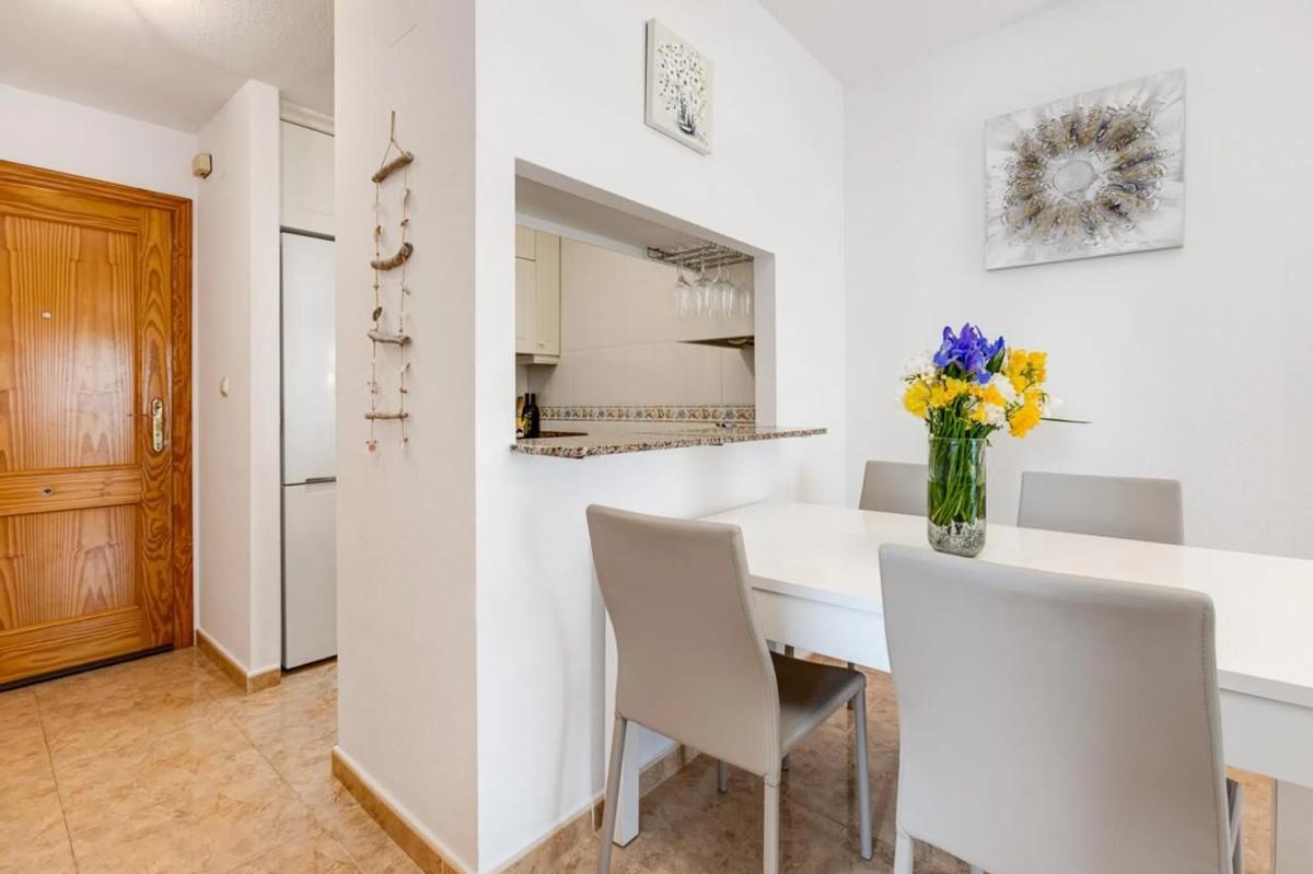 Venta de piso en Calle Helena, 2, Torrevieja
photo 5