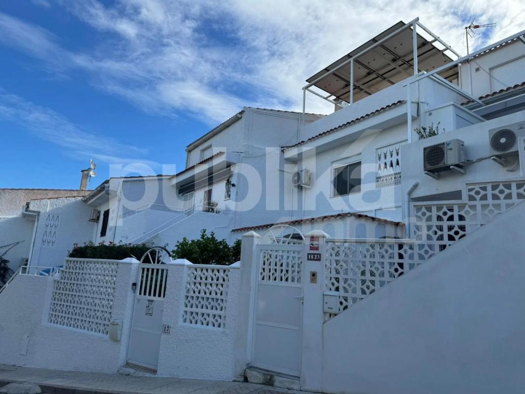 Venta de chalet adosado en Calle Minerva , Torrevieja photo 3