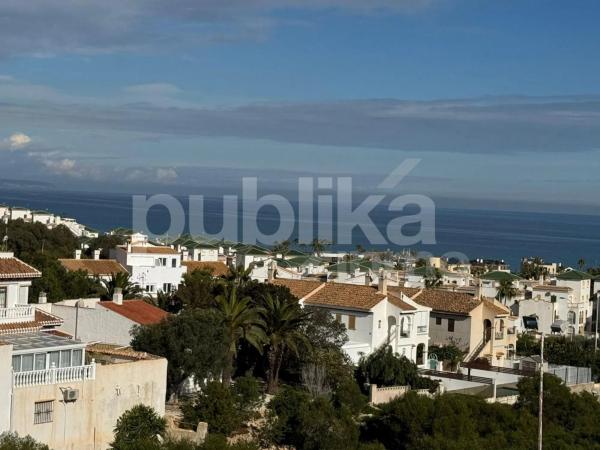 Chalet adosado en venta en  Calle Minerva , Torrevieja photo 4