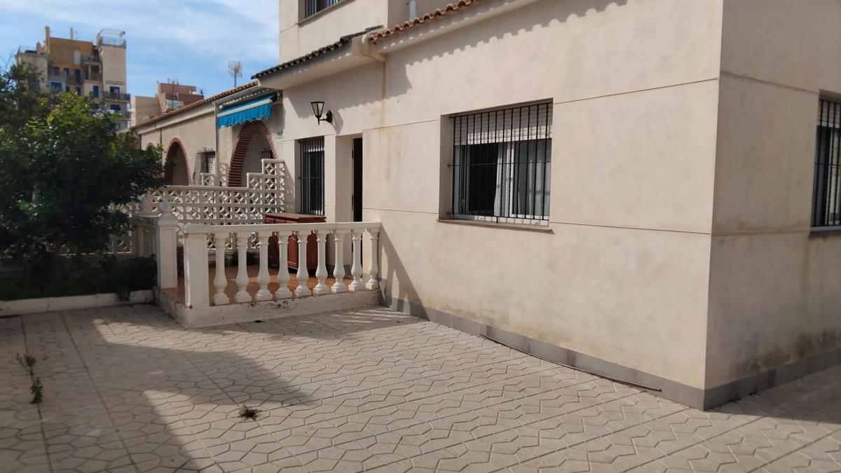 Sale of townhouse in Calle Marcelina, 143 , Torrevieja photo 4