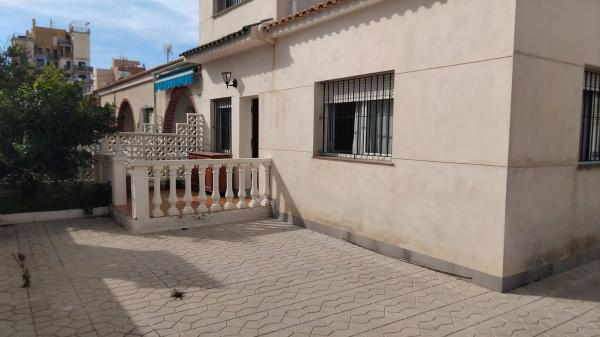 Четырехквартирный дом на продажу на  Calle Marcelina, 143 , Торревьеха photo 4