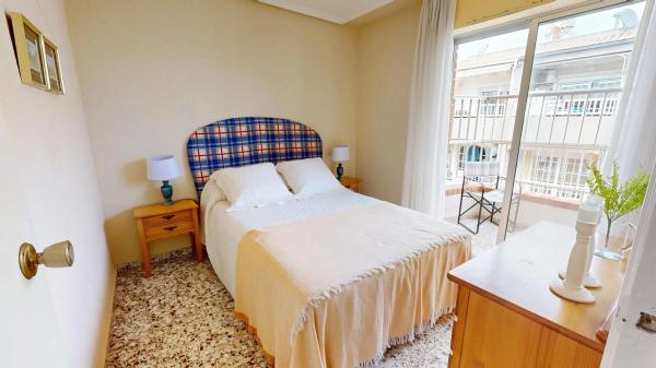 Sale of flat in Barrio Playa de los Locos, Torrevieja
photo 1