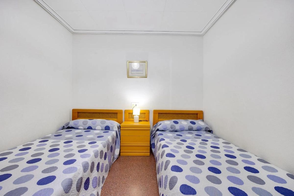 Venta de piso en Carretera de la Mata, 8, Torrevieja
photo 1