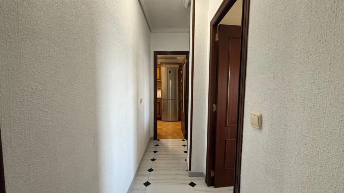 Venta de piso en Barrio Playa de los Locos, Torrevieja
photo 2