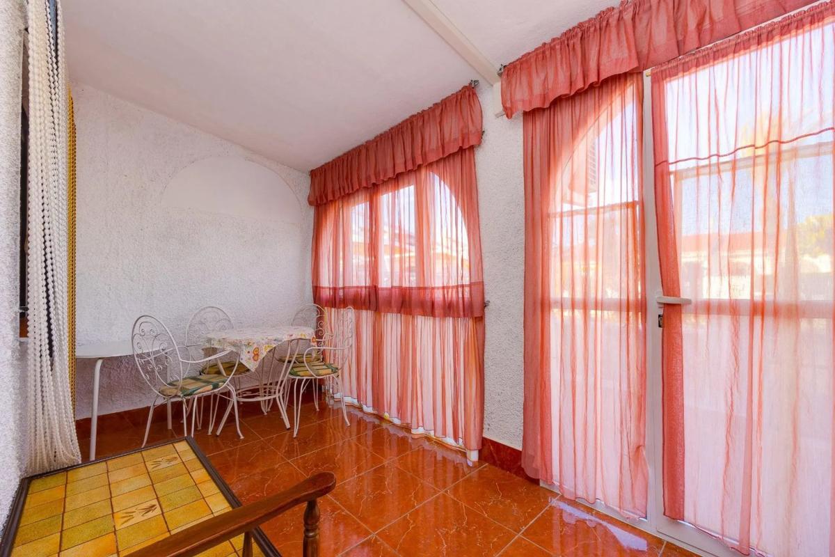 Sale of independent chalet in Plaza del Cóndor, 8, Torrevieja
photo 4