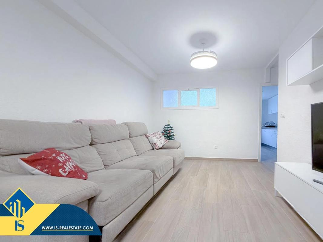 Venta de piso en Barrio Playa de los Locos, Torrevieja
photo 1