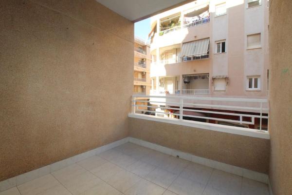 Venta de piso en Calle Mar Baltico, 2, Torrevieja
photo 1