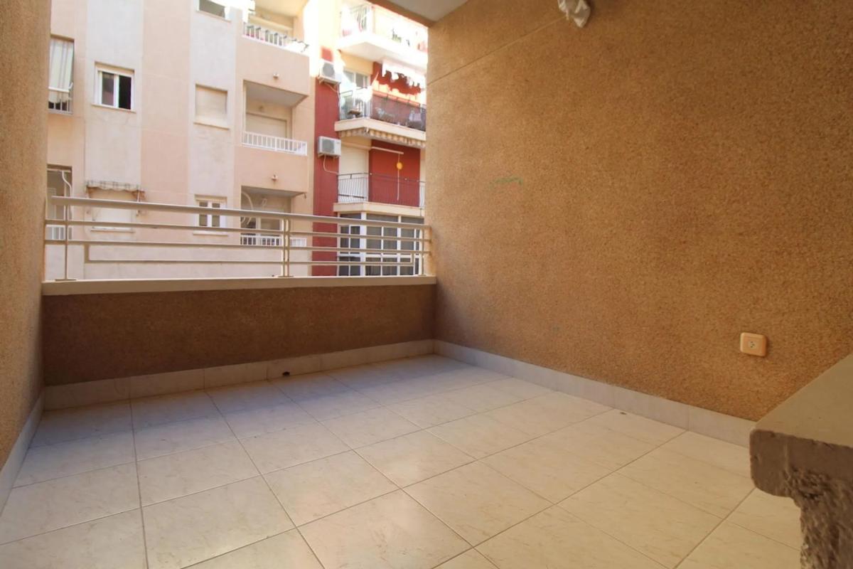 Venta de piso en Calle Mar Baltico, 2, Torrevieja
 photo 3