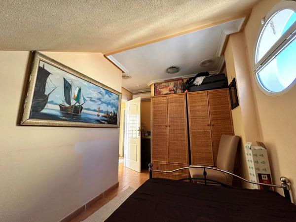 Chalet independiente en venta en Calle Hemingway, Torrevieja
 photo 2