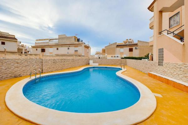 Venta de piso en Calle Camilo José Cela, 40, Torrevieja
 photo 4